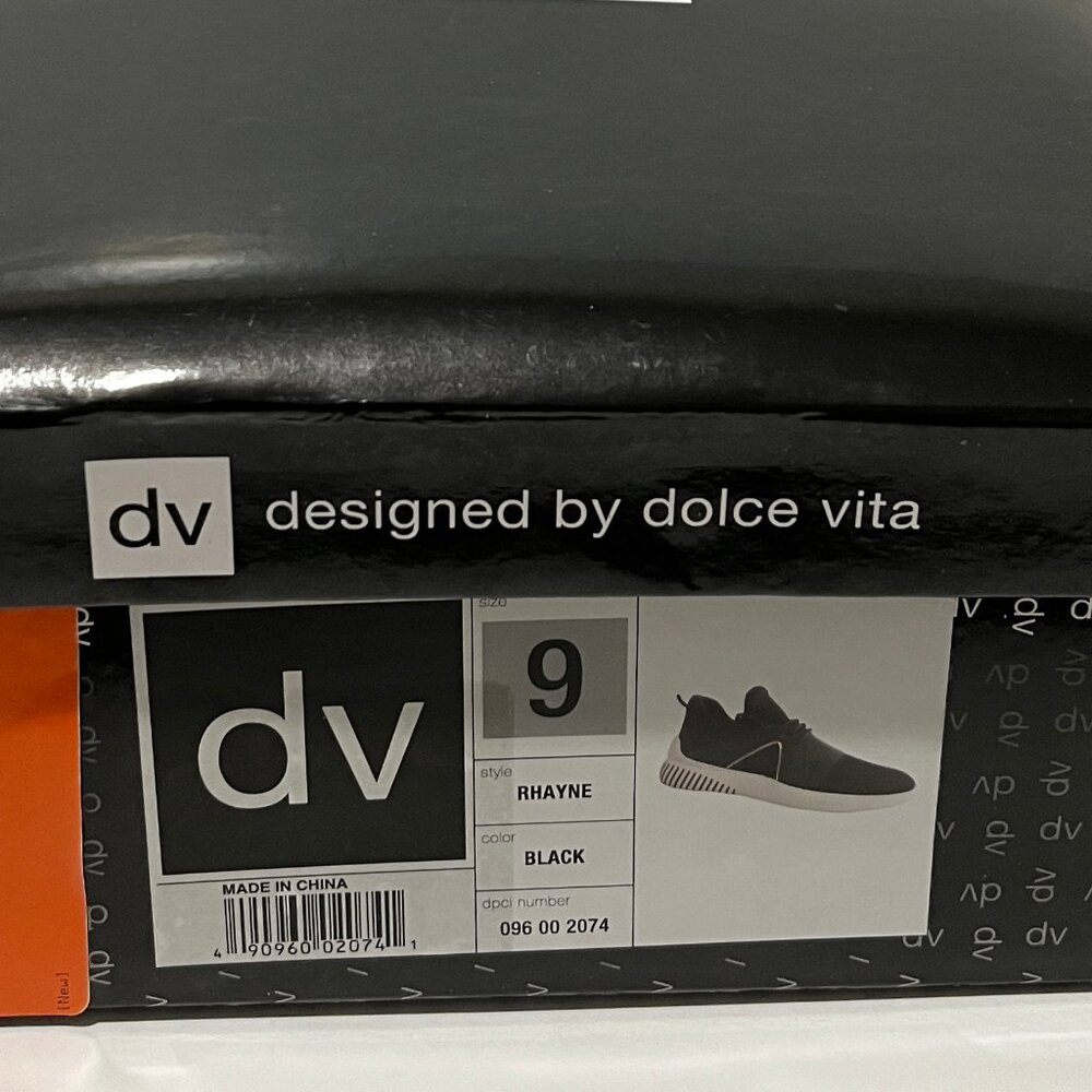 DV Rhayne Jogger Sneakers Black size # 9 NWT!!